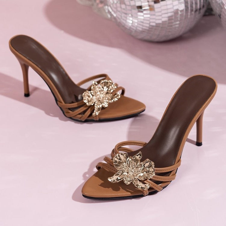 Damen geschlossene Pantolette mit funkelnder Blumenapplikation R&B