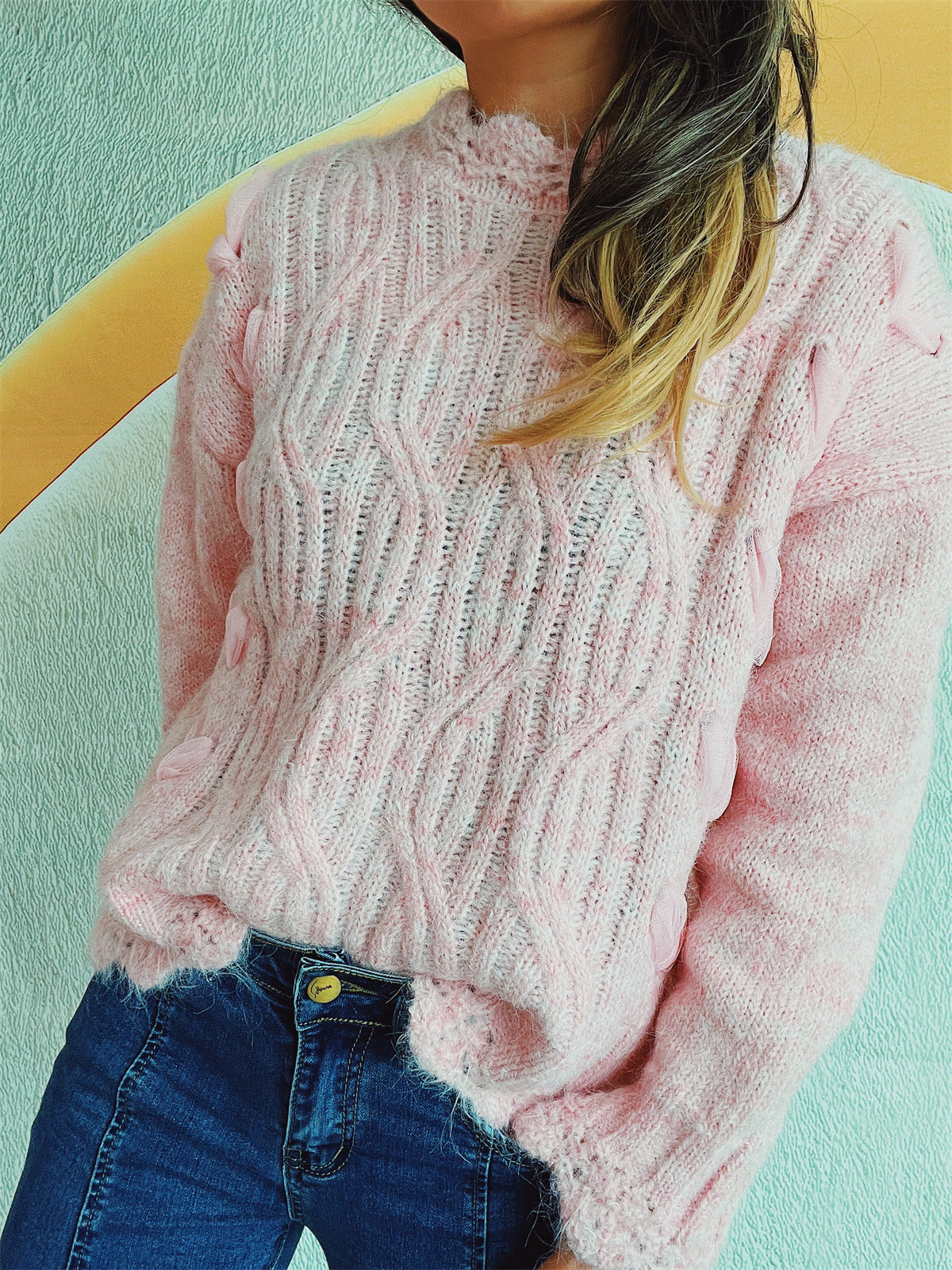Damen Grobstrickpullover mit romantischem Wellenmuster und volumetrischen Ärmeln R&B