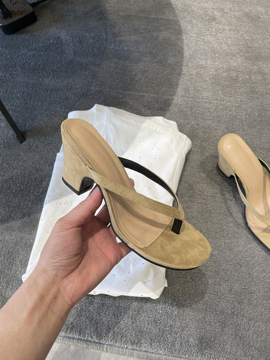 Damen Zehentrenner mit elegantem Design und komfortablem Fußbett R&B