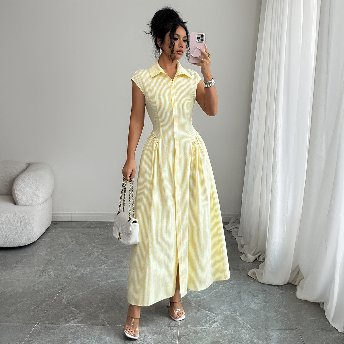 Damen Maxikleid mit klassischem Hemdblusen-Design und eleganten Falten R&B