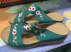 Damen Bequeme und elegante Pantoletten mit floralem Stickdesign R&B