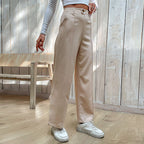 Damen Chino-Hose mit wedelförmigem Schnitt und dekorativem Knopf