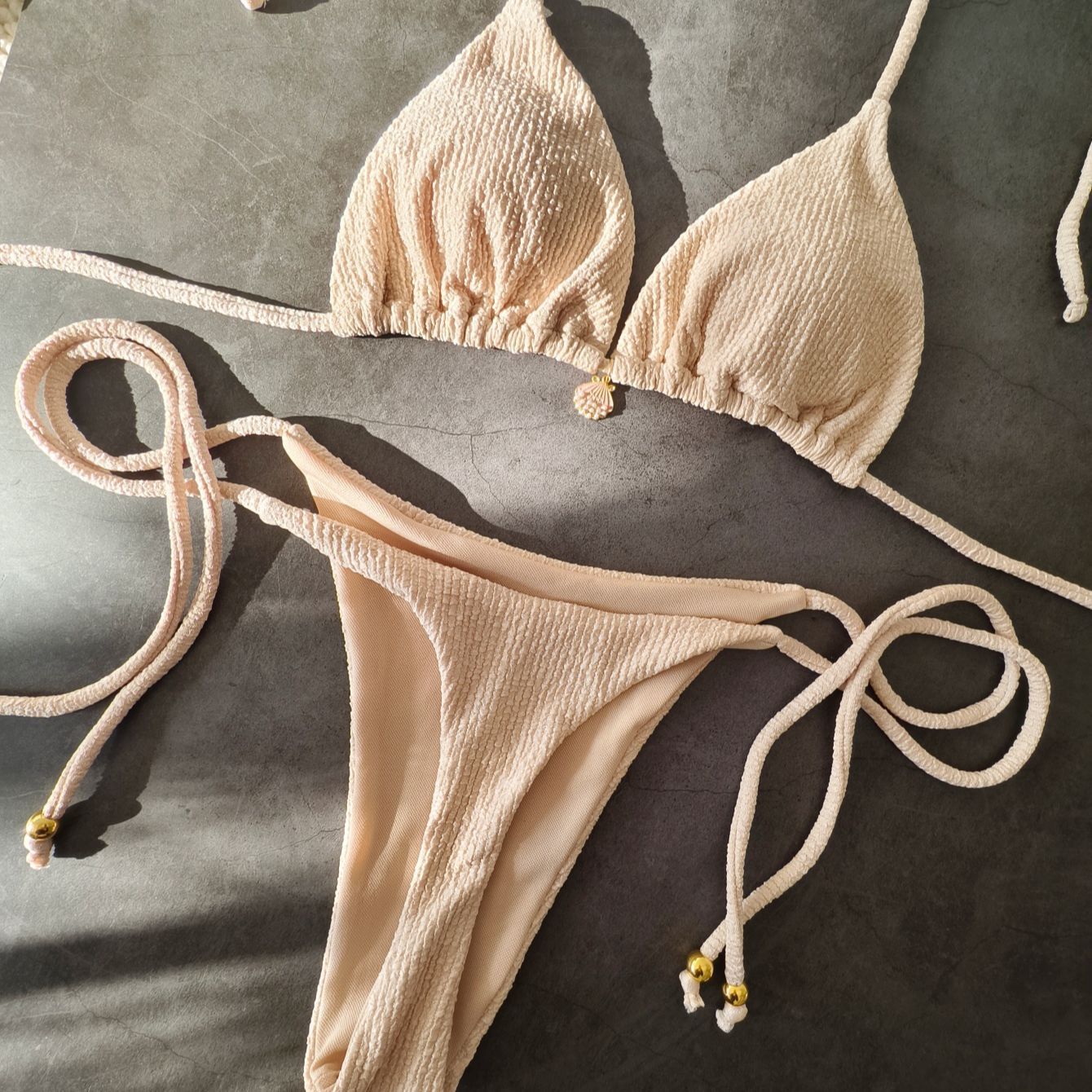 Damen Triangel-Bikini mit raffinierten Details R&B