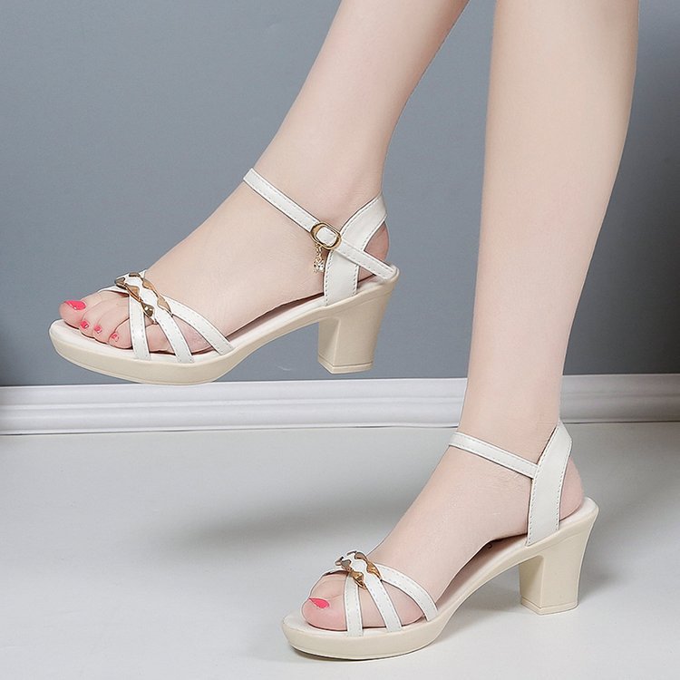 Damen nan Riemchensandalen mit gepolstertem Fußbett und elegantem Kettenakzent R&B