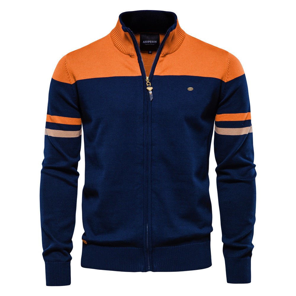 Herren Strickjacke mit modernem Zipper und sportiven Farbstreifen