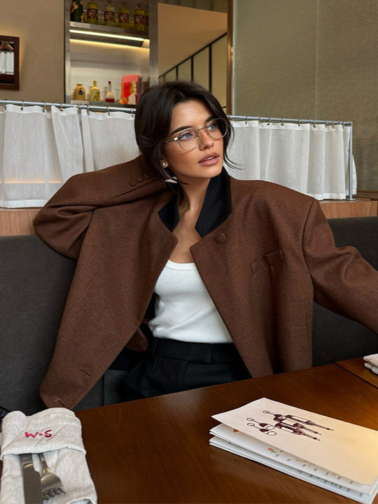 Damen Modische Kurzjacke mit strukturiertem Schnitt und hohen Kragen R&B