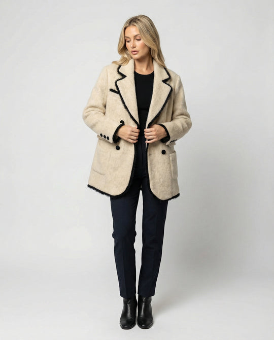 Damen Grobstrickjacke Damen weit geschnittener Doppelreiher Mantelblazer aus Flauschgarn mit Reverskragen und Pattentaschen R&B