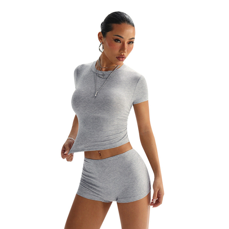 Damen Set aus figurbetontem T-Shirt und Shorts R&B