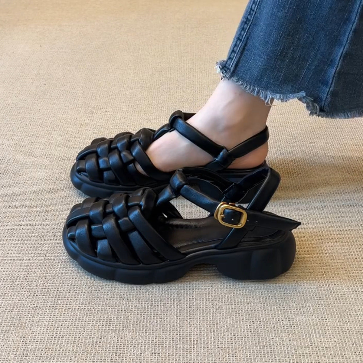 Damen Komfortable Badesandalen im stilvollen Flecht-Design