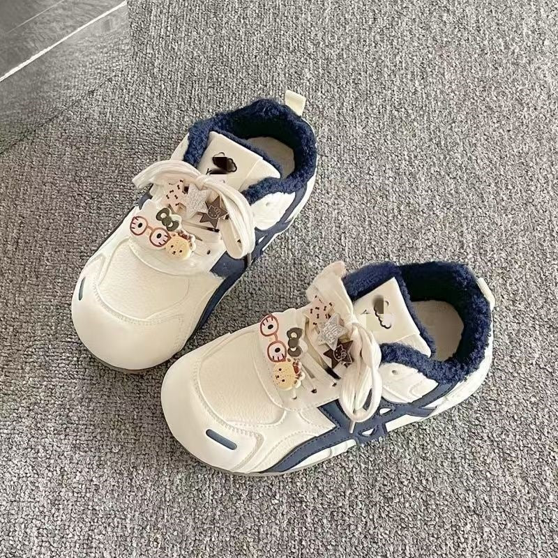 Damen modische Sneaker mit wärmendem Kunstfellfutter und verspieltem Dekor R&B