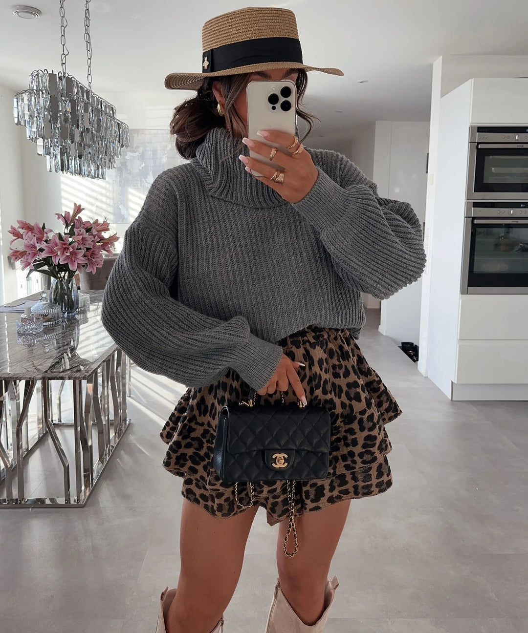 Damen Strickpullover mit hohem Kragen und voluminösen Ärmeln R&B