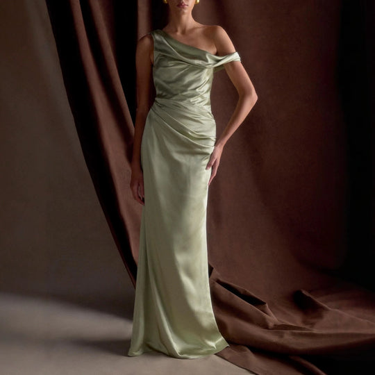 Damen Elegantes asymmetrisches Maxikleid mit raffinierter Drapierung R&B