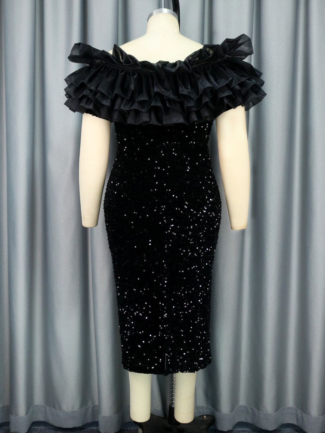 Damen glamouröses Abendkleid mit voluminösen Rüschen und Pailletten R&B