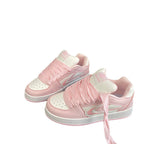 Damen Sneakers im trendigen Design mit dicker Laufsohle und aufregenden Schnürdetails