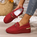 Damen Slip-On Sneakers mit modischem Dekor und dämpfendem Fußbett R&B