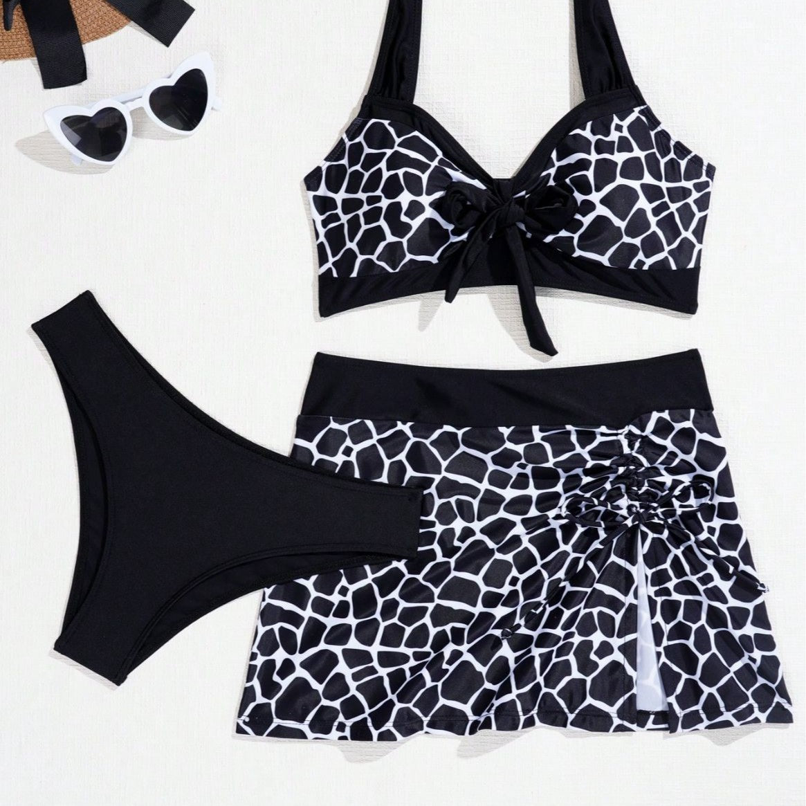 Damen Bikini-Oberteil mit Wickeloptik und Rüschendetails R&B