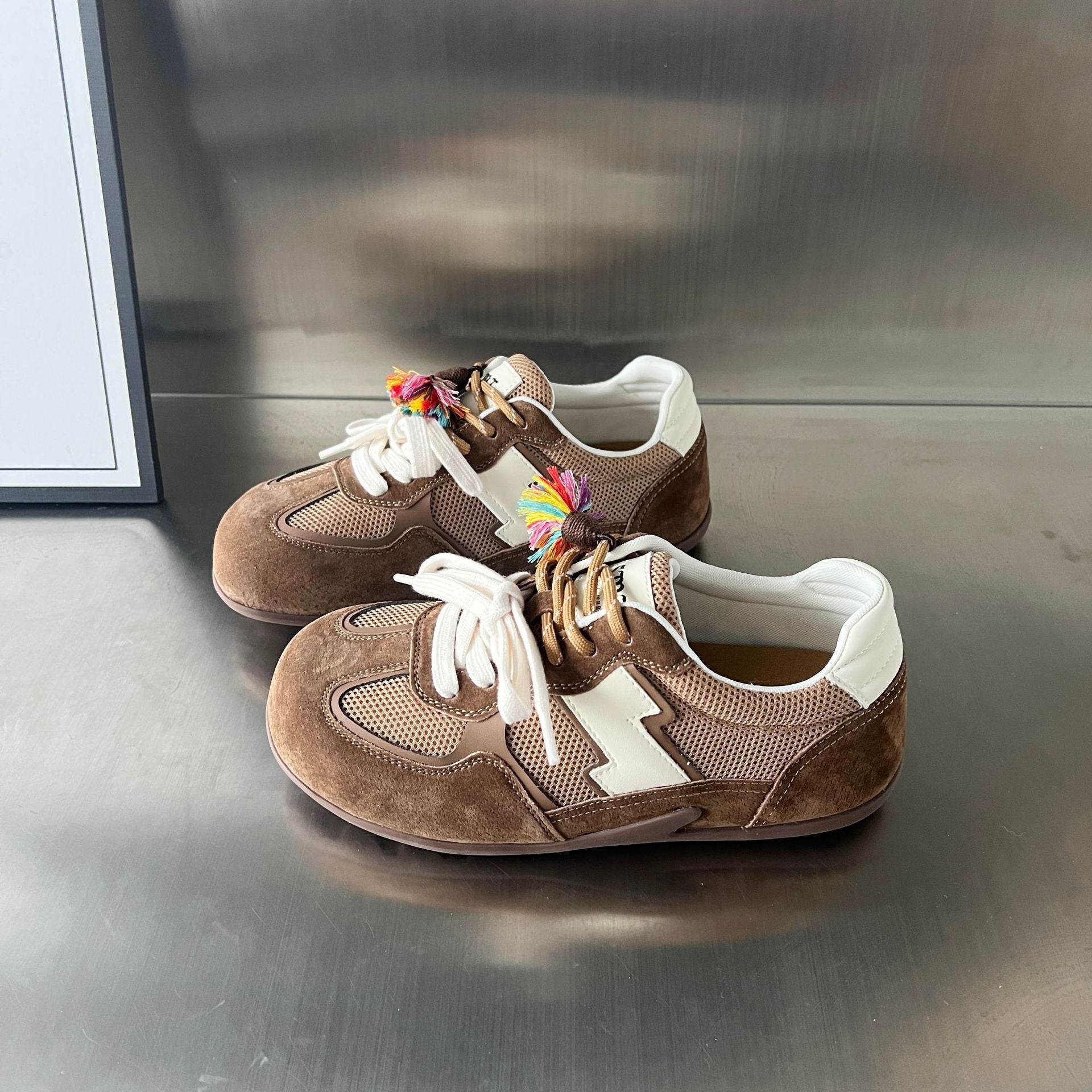 Damen Sportliche Freizeitsneakers mit farbigen Akzenten und atmungsaktiven Einsätzen R&B