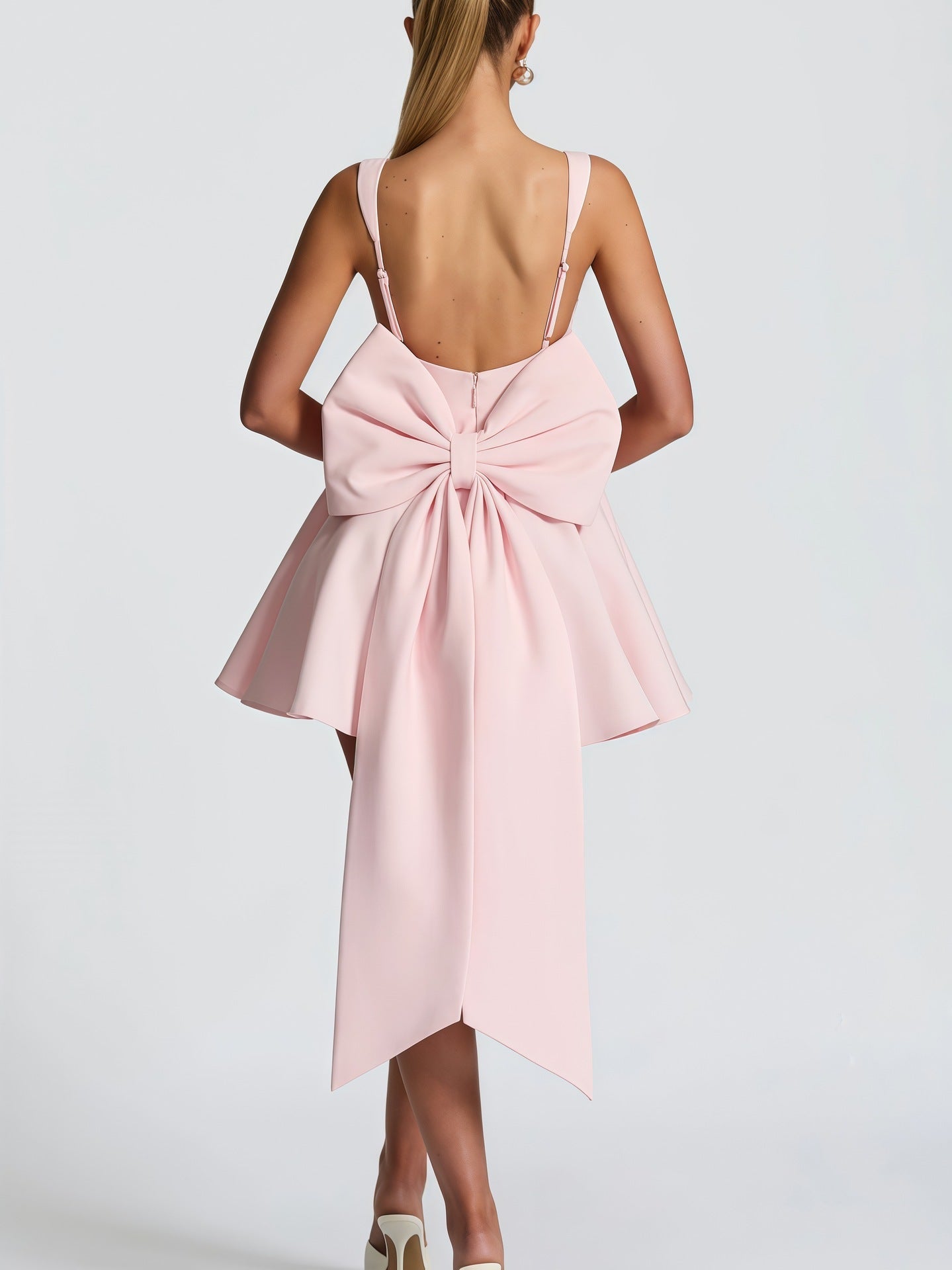 Damen Verspieltes Minikleid mit großem Schleifendetail und schwingendem Rock