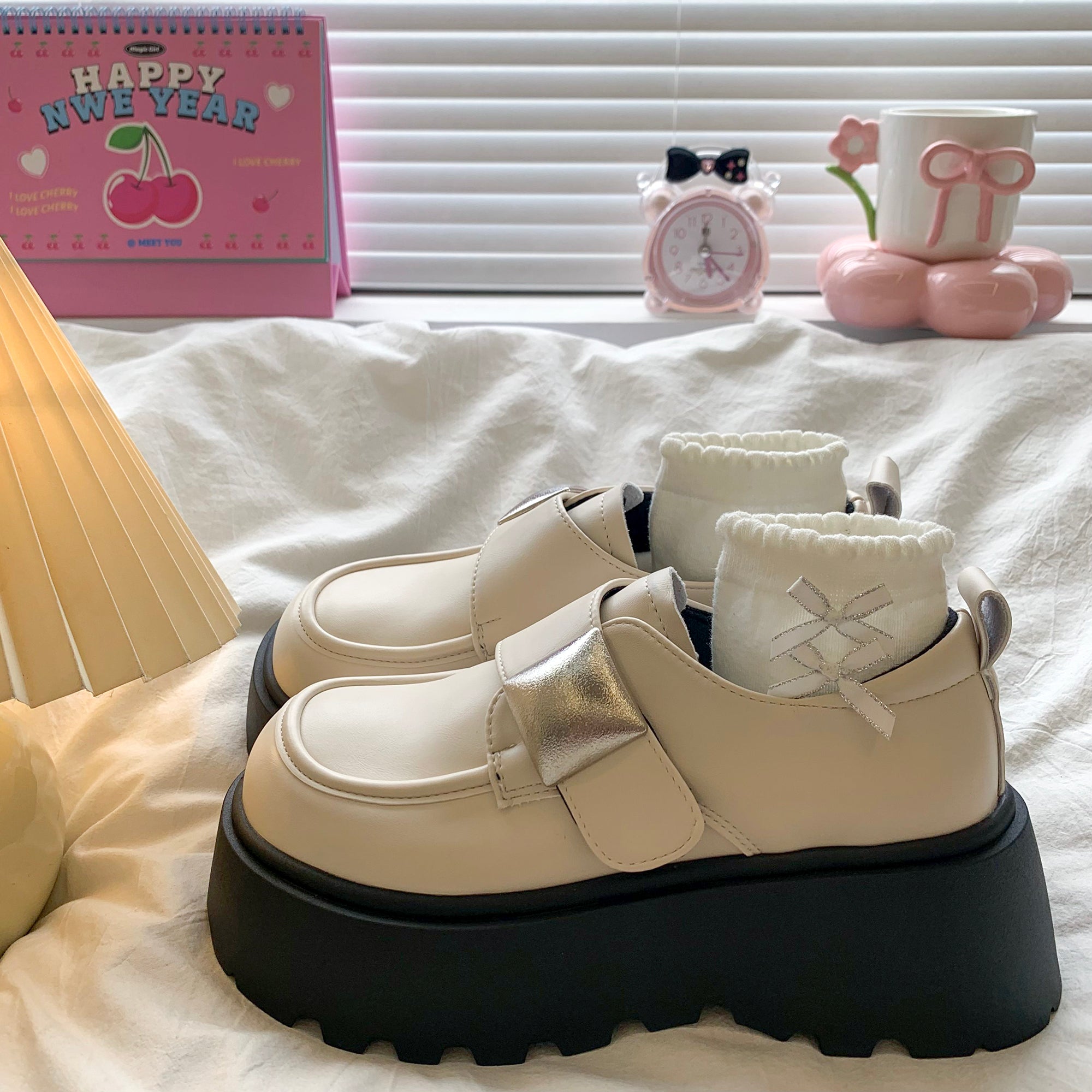 Damen Plateau-Schuhe mit modischem Riemen und eleganter Schnalle R&B