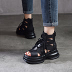 Damen modische Plateau-Sandalen mit durchlässigem Leder und innovativem Schnürsystem R&B
