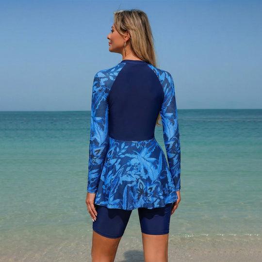 Damen moderner Schwimmanzug mit eleganter Tunika und sportlichen Shorts R&B