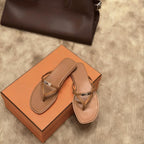 Damen Zehentrenner mit elegantem Riemendesign und bequemer Sohle R&B