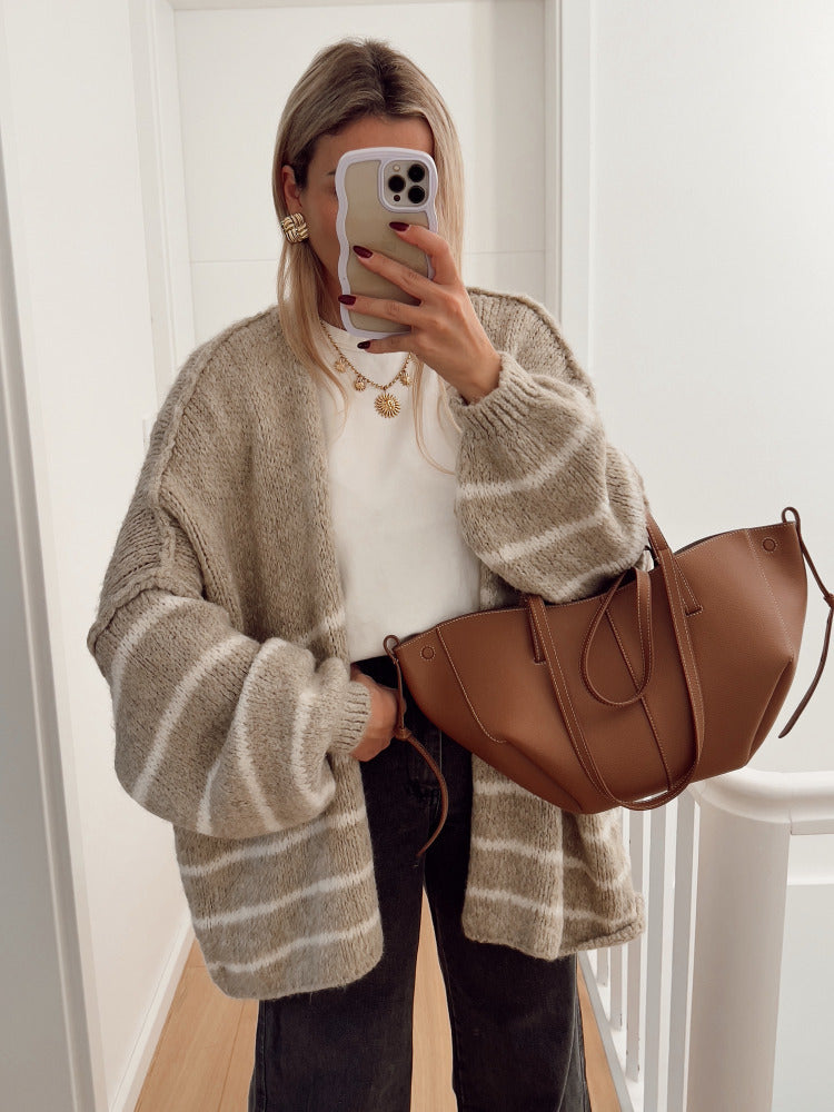 Damen Oversize Strickjacke mit gestreiftem Design und voluminösen Ärmeln R&B
