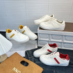 Damen Sportliche Sneakers mit anpassbarem Schnürsystem und atmungsaktivem Obermaterial R&B