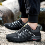 Herren nan Offroad-Laufschuh mit atmungsaktivem Strickoberteil, griffiger Multiterrain-Laufsohle und stabiler Fersenführung R&B
