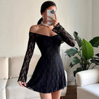 Damen Spitzenkleid mit langen Ärmeln und transparentem Detail R&B