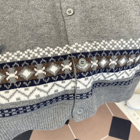 Damen Strickjacke mit elegantem Kragen und modischem Muster R&B
