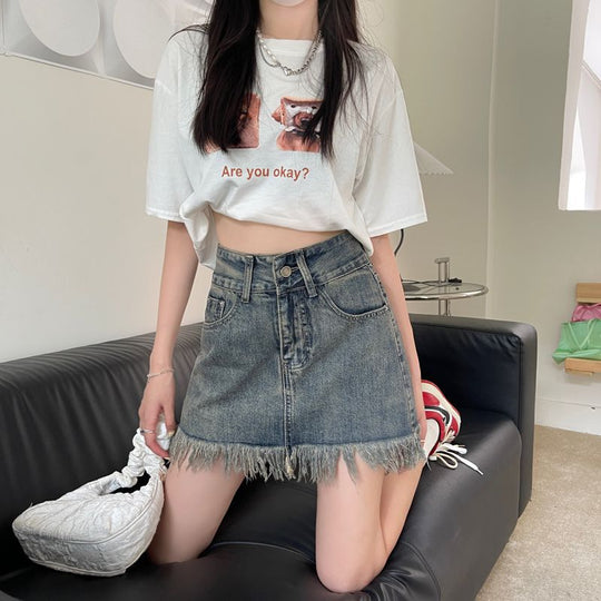 Damen Denim-Shorts mit fransigem Saum und hohem Bund