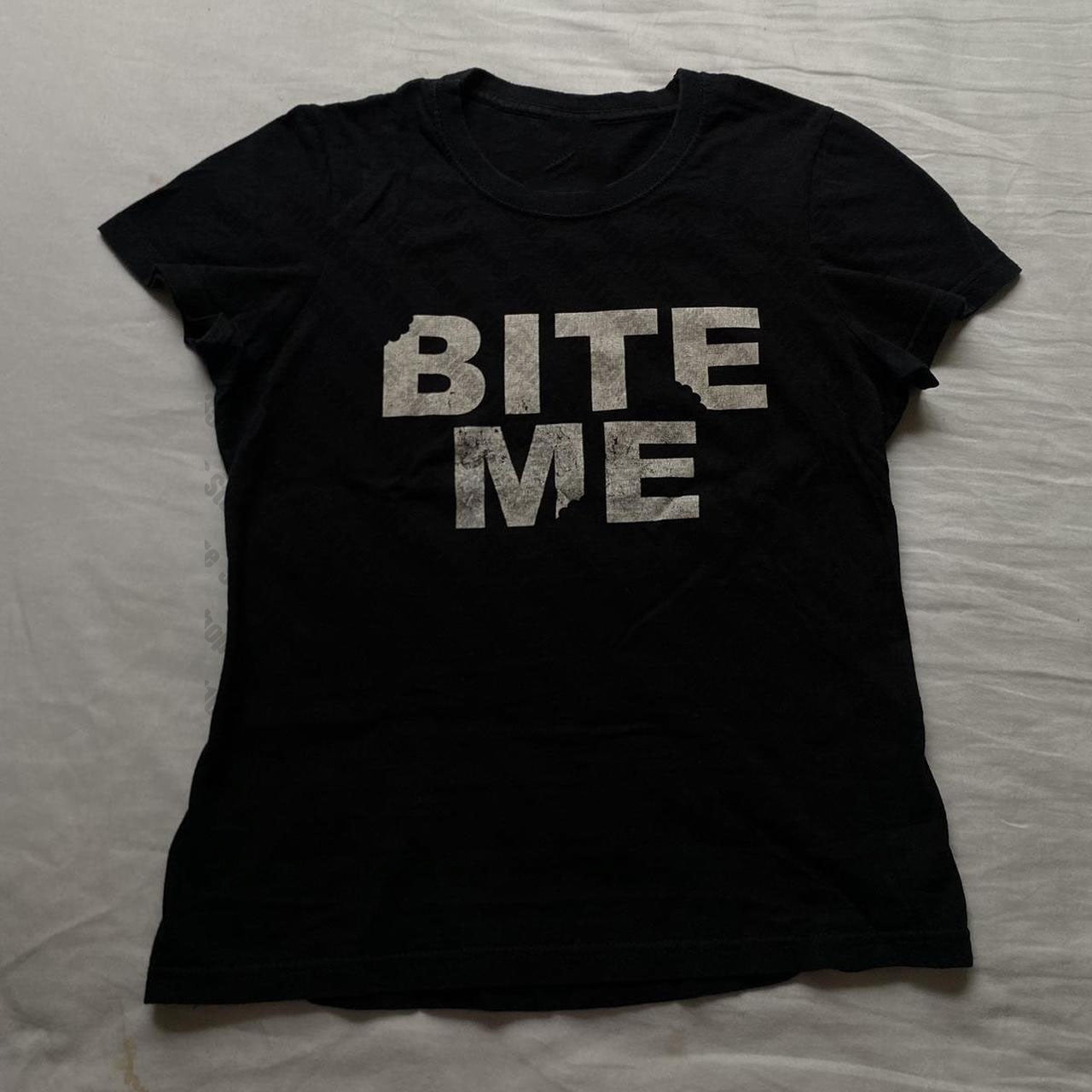 Damen T-Shirt mit auffälligem Statement-Druck R&B