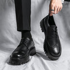 Herren Schnürschuhe mit modischem Broguemuster von