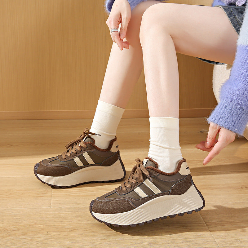 Damen Freizeit Sneakers mit kuscheligem Innenfutter und rutschfester Sohle R&B