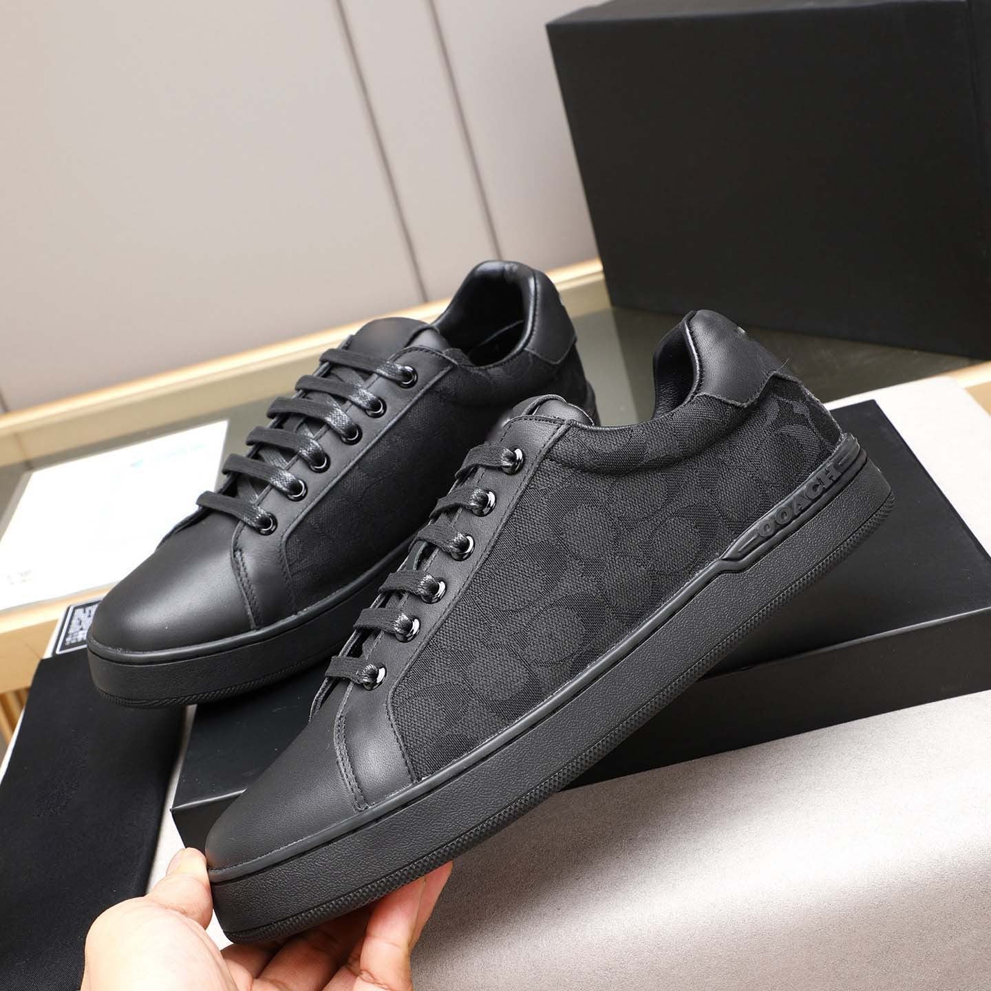 Damen Hochwertige Freizeitsneaker mit modischem Oberflächenmuster und rutschfester Sohle R&B