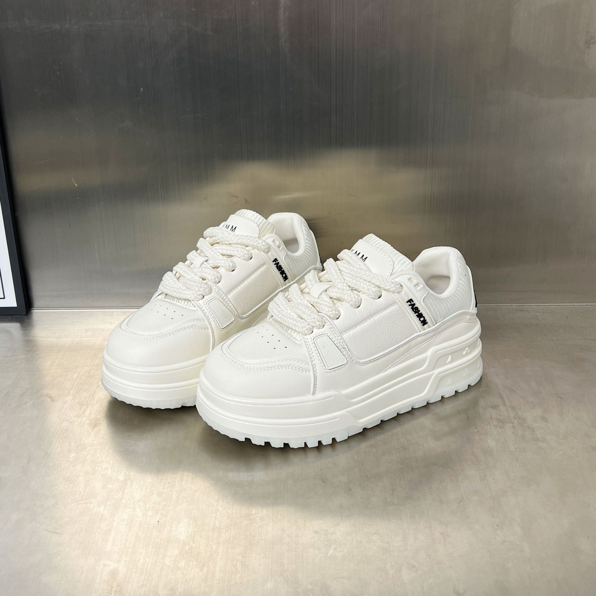 Damen modische Sneakers mit dickem Plateau und atmungsaktiver Obermaterialbeschaffenheit R&B