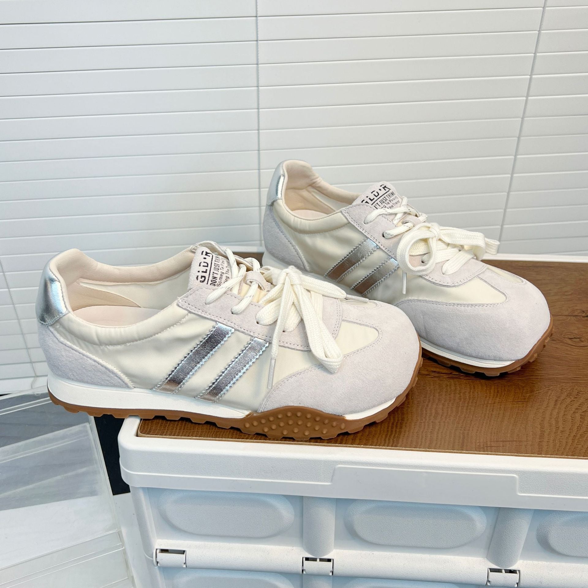 Damen Sportliche Lauf-Sneaker mit atmungsaktivem Obermaterial und stabiler Sohle R&B