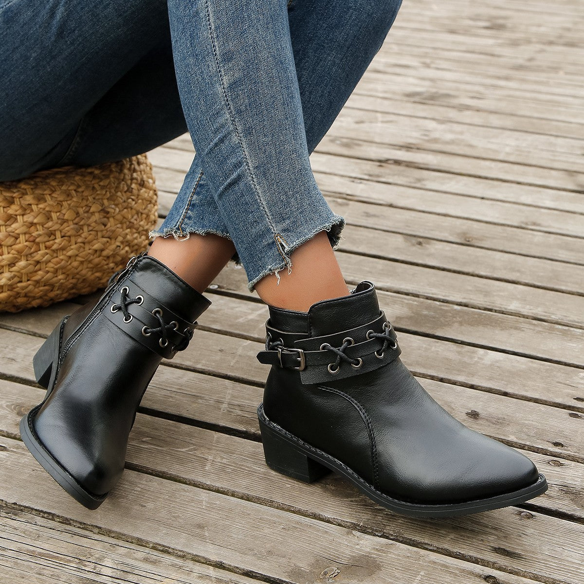 Damen Stiefeletten mit modischem Schnür-Detail R&B