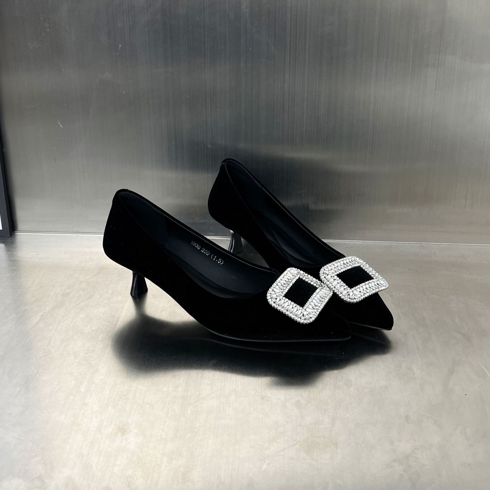 Damen Elegante Pumps mit funkelndem Strassbesatz und komfortablem Absatz R&B