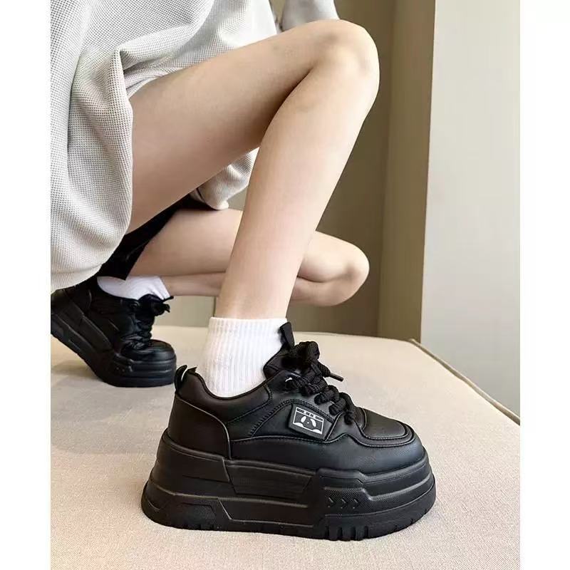 Damen Chunky Sneakers mit innovativem Dämpfungssystem und atmungsaktiver Oberfläche