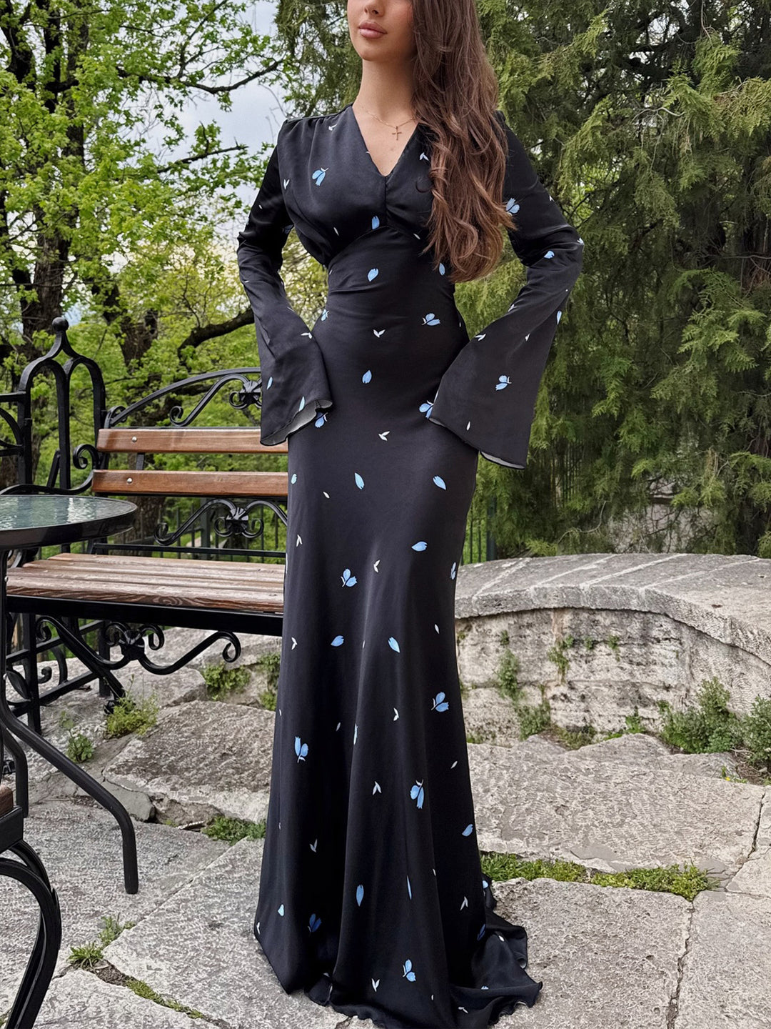 Damen Langärmeliges Maxikleid mit floralen Mustern und femininer Silhouette R&B