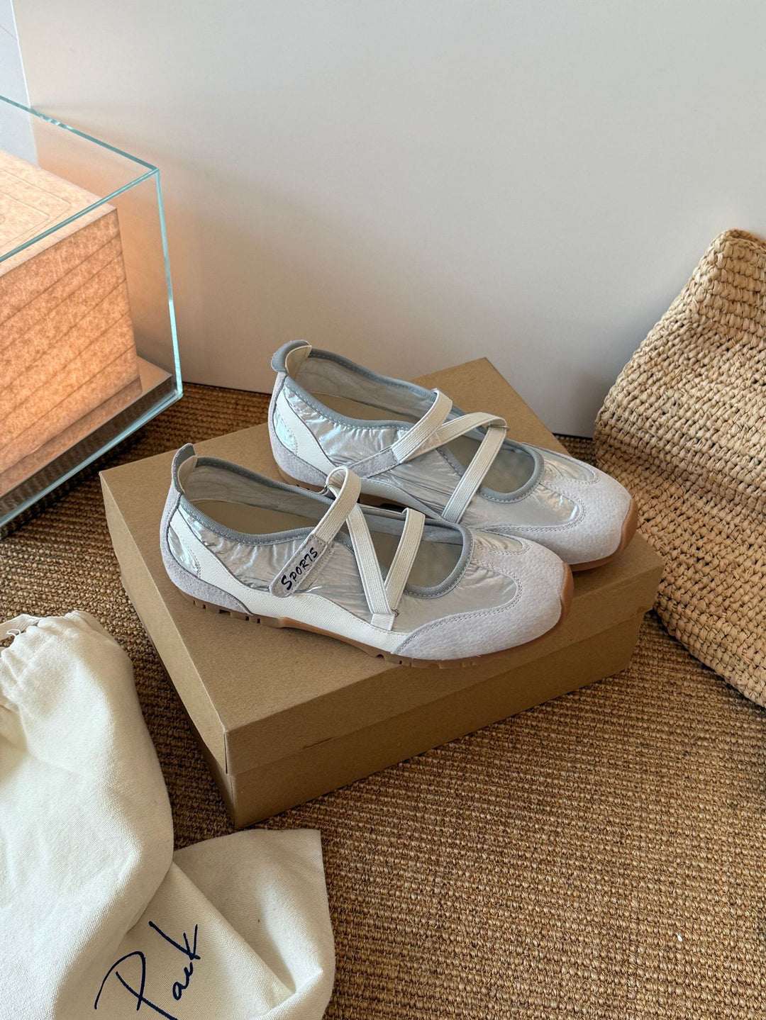 Damen Sportliche Ballerinas mit flexiblem Riemendesign und atmungsaktiver Sohle R&B