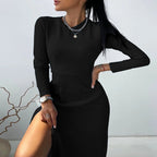 Damen Strickkleid mit Knopfdetails und eng anliegendem Oberteil R&B