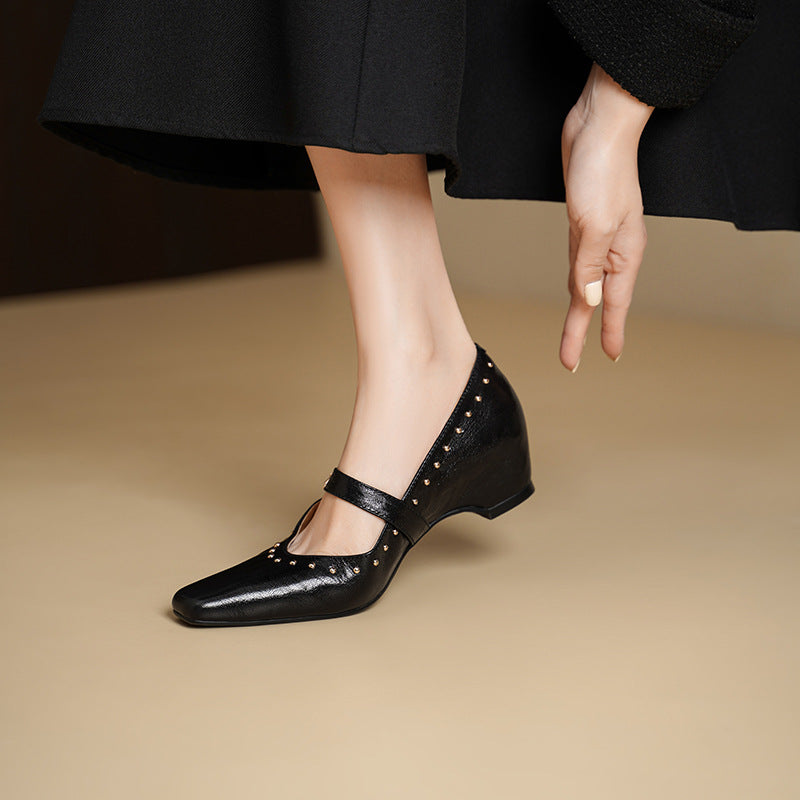 Damen Elegante Ballerinas mit dekorativen Nieten und verstellbarem Riemen R&B