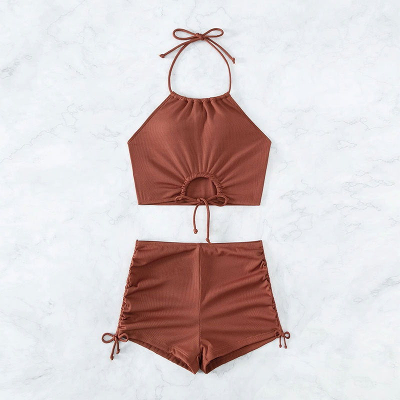 Damen Bikiniset mit gerafftem Crop-Top und freizügigen Shorts R&B