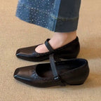 Damen Ballerina mit elegantem Riemen und modischem quadratischem Zehenbereich