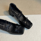 Damen Ballerinas mit dekorativen Schleifen und hochwertiger Metallic-Oberfläche