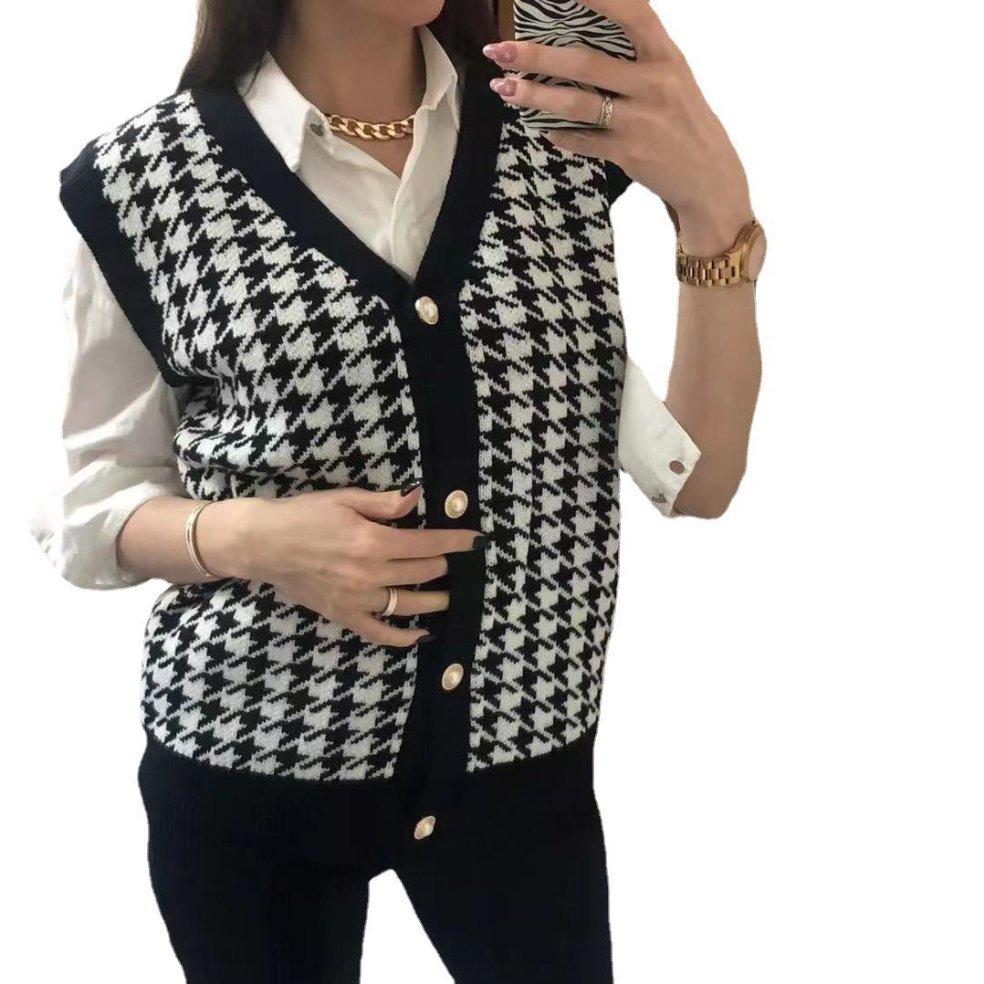 Damen Ärmellose Strickweste mit klassischem Karomuster und dekorativen Knöpfen R&B