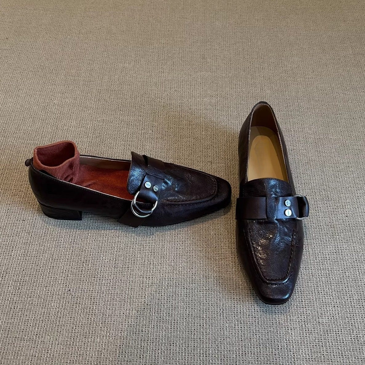 Damen klassische Mokassins mit eleganter Schnallenapplikation R&B